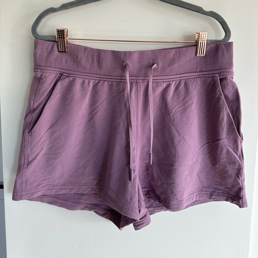 Lululemon Every Moment Short *3.5" Size 10